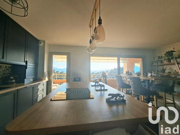 Appartement à vendre 3 pièces 73 m² Mandelieu-la-Napoule