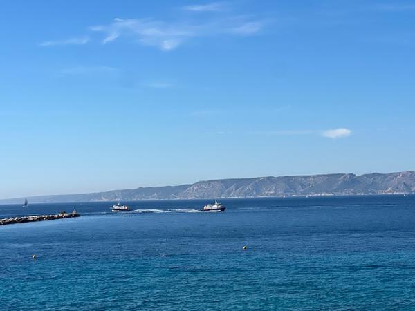 Marseille (13007) VENTE APPARTEMENT T4 114,40 M2 CARREZ TERRASSE 14 M2 VUE MER RES STANDING CORNICHE KENNEDY 13007 MARSEILLE