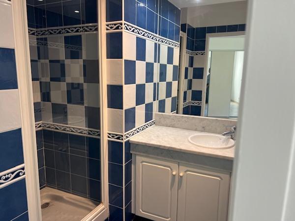 Marseille (13007) VENTE APPARTEMENT T4 114,40 M2 CARREZ TERRASSE 14 M2 VUE MER RES STANDING CORNICHE KENNEDY 13007 MARSEILLE