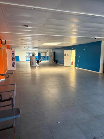 🏢 LOCAL COMMERCIAL / BUREAUX – 557 m² environ