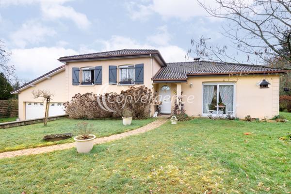 Maison
                                                                                                                                                                                                                                                                                                                        4 pièce(s)                                                                                                                                                                                                          3 chambre(s)                                                                                                                                                                                                          91.3  m²