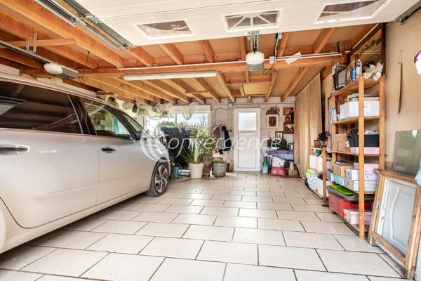Maison
                                                                                                                                                                                                                                                                                                                        4 pièce(s)                                                                                                                                                                                                          3 chambre(s)                                                                                                                                                                                                          91.3  m²
