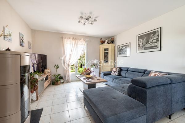 Maison
                                                                                                                                                                                                                                                                                                                        4 pièce(s)                                                                                                                                                                                                          3 chambre(s)                                                                                                                                                                                                          91.3  m²