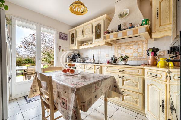 Maison
                                                                                                                                                                                                                                                                                                                        4 pièce(s)                                                                                                                                                                                                          3 chambre(s)                                                                                                                                                                                                          91.3  m²