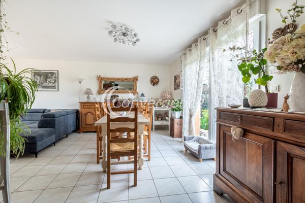 Maison
                                                                                                                                                                                                                                                                                                                        4 pièce(s)                                                                                                                                                                                                          3 chambre(s)                                                                                                                                                                                                          91.3  m²
