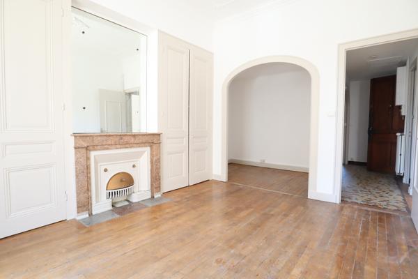 65m² - T2 - RUE CARNOT - CENTRE VILLE/ANGLE LOUIS BLANC