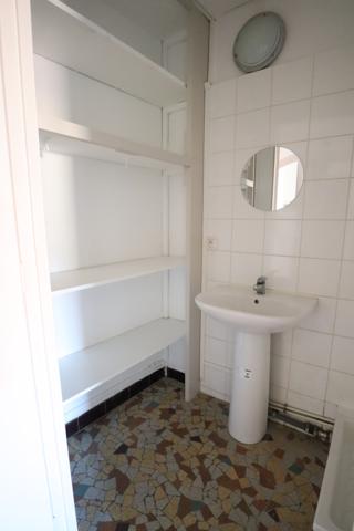 65m² - T2 - RUE CARNOT - CENTRE VILLE/ANGLE LOUIS BLANC