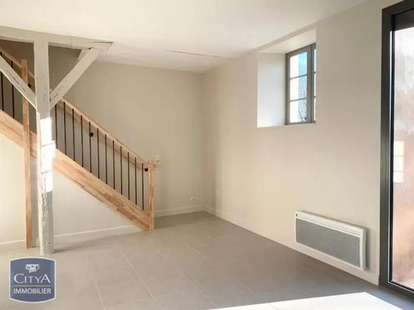 Appartement à louer 3 pièces 78.48m² Fontenay-le-Comte (85200)