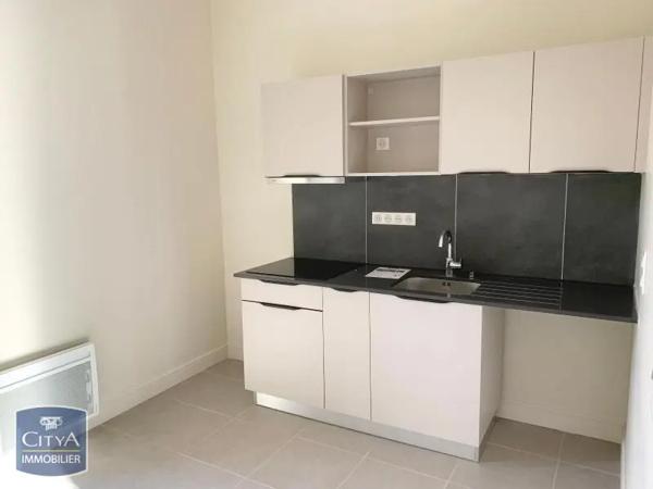 Appartement à louer 3 pièces 78.48m² Fontenay-le-Comte (85200)
