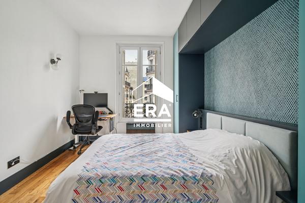 Appartement Paris 3 pièce(s) 52.34 m2