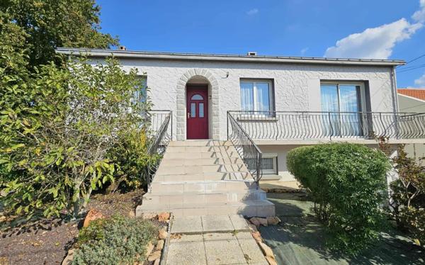 Maison à LA ROCHE-SUR-YON, 85000 - 7 pièces 166m²