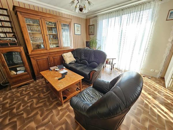 Maison à LA ROCHE-SUR-YON, 85000 - 7 pièces 166m²