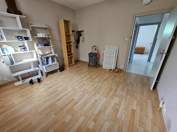 Maison à LA ROCHE-SUR-YON, 85000 - 7 pièces 166m²