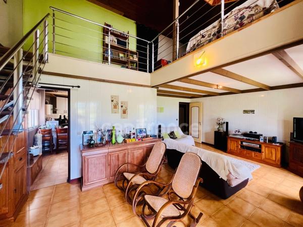 Maison à vendre 6 pièces à la Montagne secteur SAINT BERNARD (974)