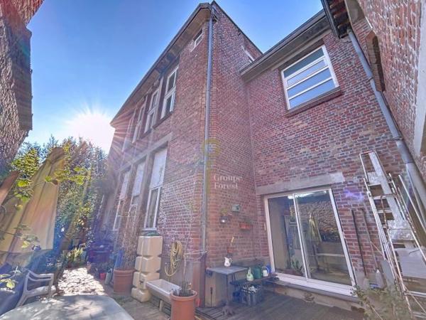 Maison mitoyenne 2 côtés Croix Secteur Croix-Hem-Roubaix 226 m²