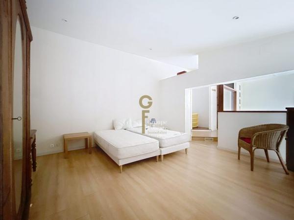 Maison mitoyenne 2 côtés Croix Secteur Croix-Hem-Roubaix 226 m²