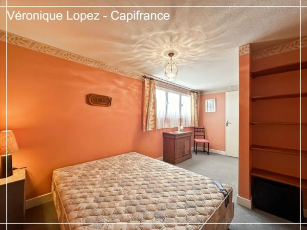 Exclusivité, Bon-Encontre, maison située sur les hauteurs, 112 m² habitables, 4 pièces. Grand jardin. Cellier, garage, atelier.