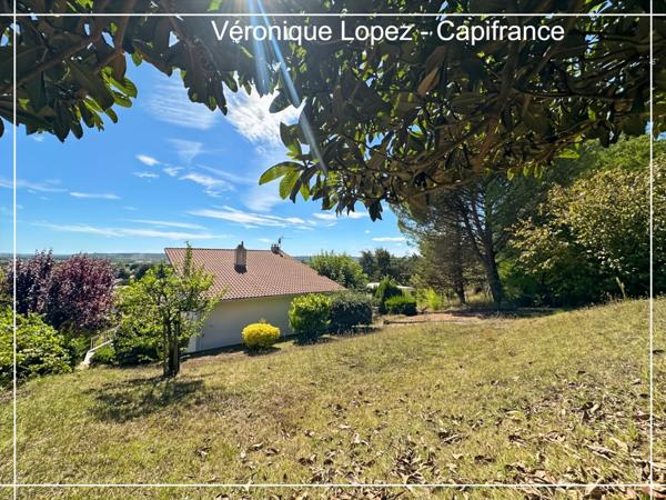 Exclusivité, Bon-Encontre, maison située sur les hauteurs, 112 m² habitables, 4 pièces. Grand jardin. Cellier, garage, atelier.