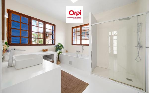 Maison à vendre    6 pièces • 186 m2 Saint-Paul