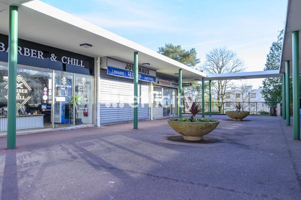 Local Commercial 2 pièces - 62 m²