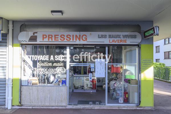 Local Commercial 2 pièces - 62 m²