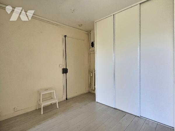 PARIS 20 - STUDIO LUMINEUX – 37,76 M² - BALCON