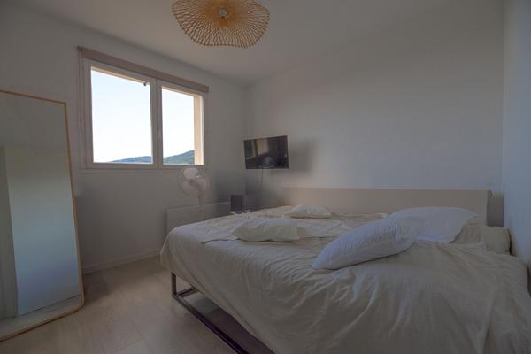 Maison Pegomas vue mer et tanneron