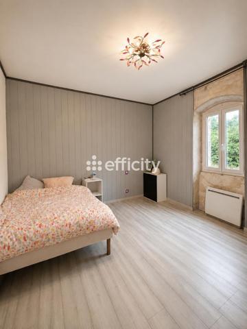 Maison
         3 pièces
        - 70 m² 159 000 € *