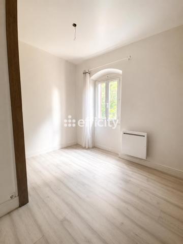 Maison
         3 pièces
        - 70 m² 159 000 € *