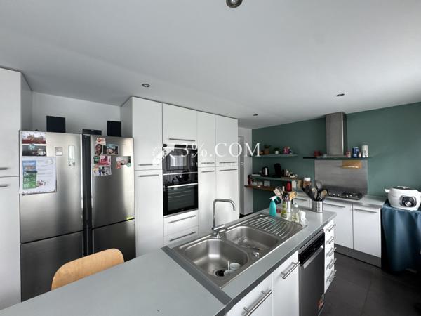 Maison 9 pièce(s) 5 chambre(s) 172 m²