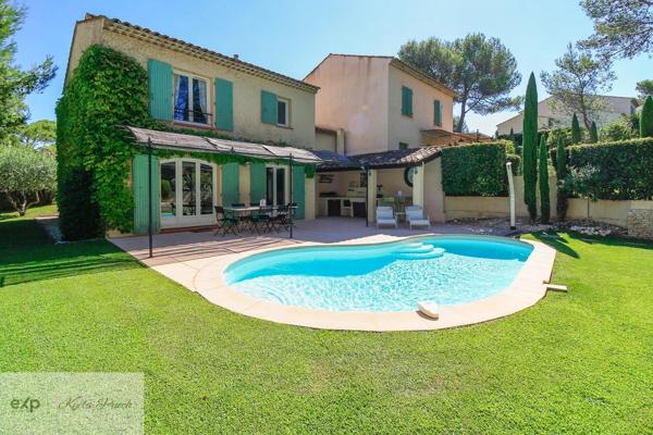 Maison avec piscine au cœur du Domaine sécurisé du Golf de Pont Royal
