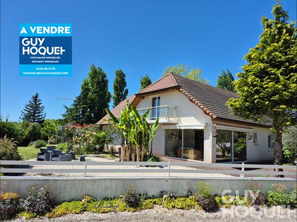 A VENDRE MAISON TERRAIN PISCINE 2 GARAGES