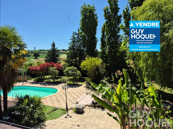A VENDRE MAISON TERRAIN PISCINE 2 GARAGES
