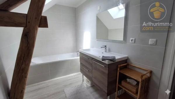 Vente                                                      Maison
                        
                     8 pièces                      207 m2                     à Messas