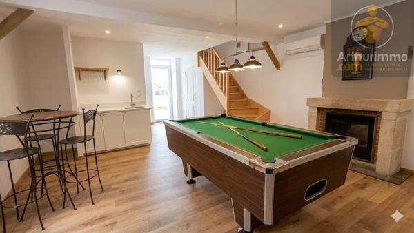 Vente                                                      Maison
                        
                     8 pièces                      207 m2                     à Messas