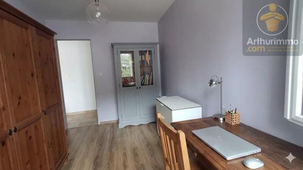 Vente                                                      Maison
                        
                     8 pièces                      207 m2                     à Messas