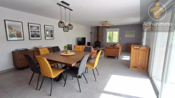 Vente                                                      Maison
                        
                     8 pièces                      207 m2                     à Messas