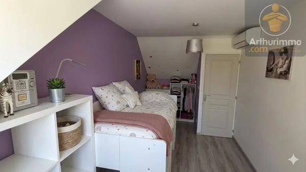 Vente                                                      Maison
                        
                     8 pièces                      207 m2                     à Messas