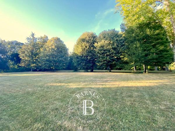 Blois, Propriété 9 Chambres -  630 m² à vendre
