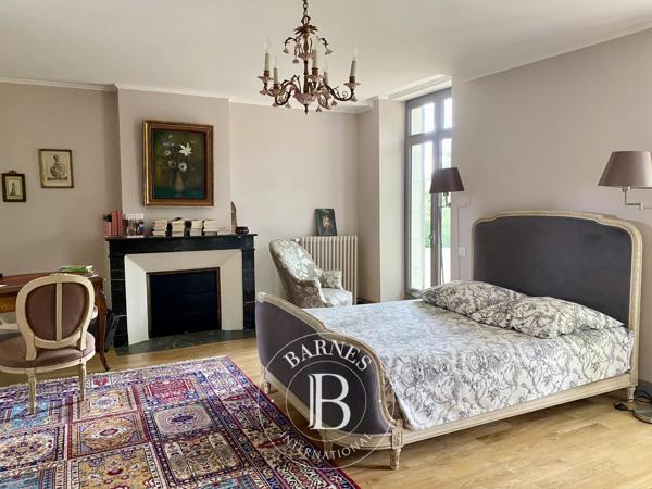 Blois, Propriété 9 Chambres -  630 m² à vendre