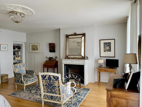 Blois, Propriété 9 Chambres -  630 m² à vendre