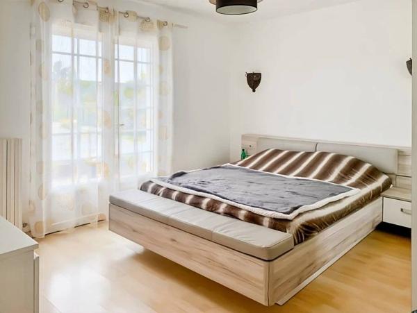 Maison familiale au calme avec piscine, annexe aménageable et jardin arboré