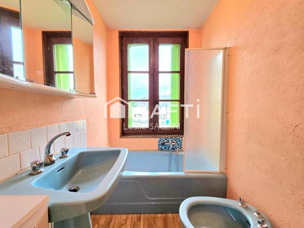 Propriété avec hectares et dépendances