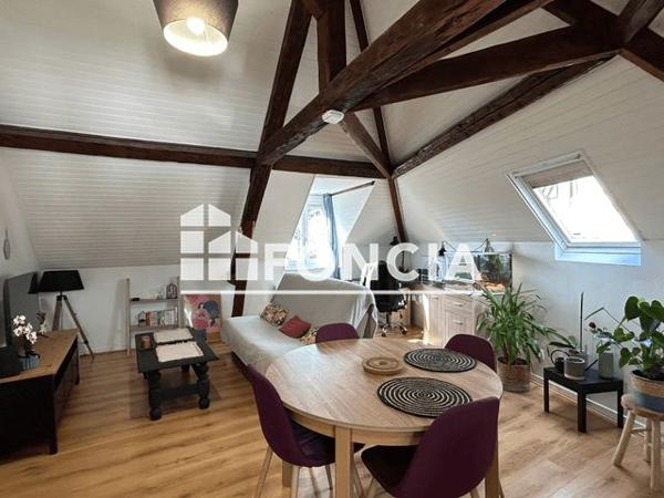 Location Appartement 3 pièces 40.46 m² - 37 RUE DU POINT DE VUE Lisieux 14100