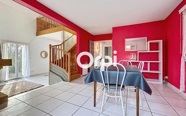 Maison à vendre    4 pièces •  Bonne