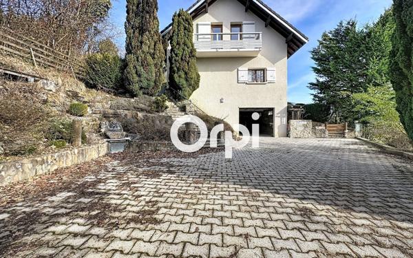 Maison à vendre    4 pièces •  Bonne