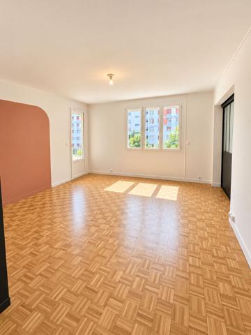 A LOUER - Appartement T4  non meublé Parc Balzac