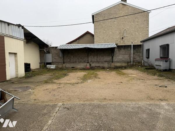 ENTREPOT ET LOCAL COMMERCIAL