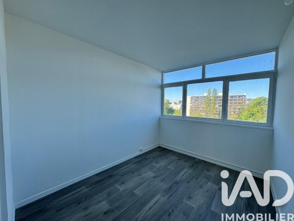 Appartement à vendre 4 pièces 69 m² Évry-Courcouronnes
