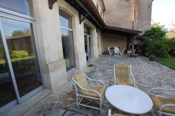 Maison de Charme en Pierre dans le BLAYAIS